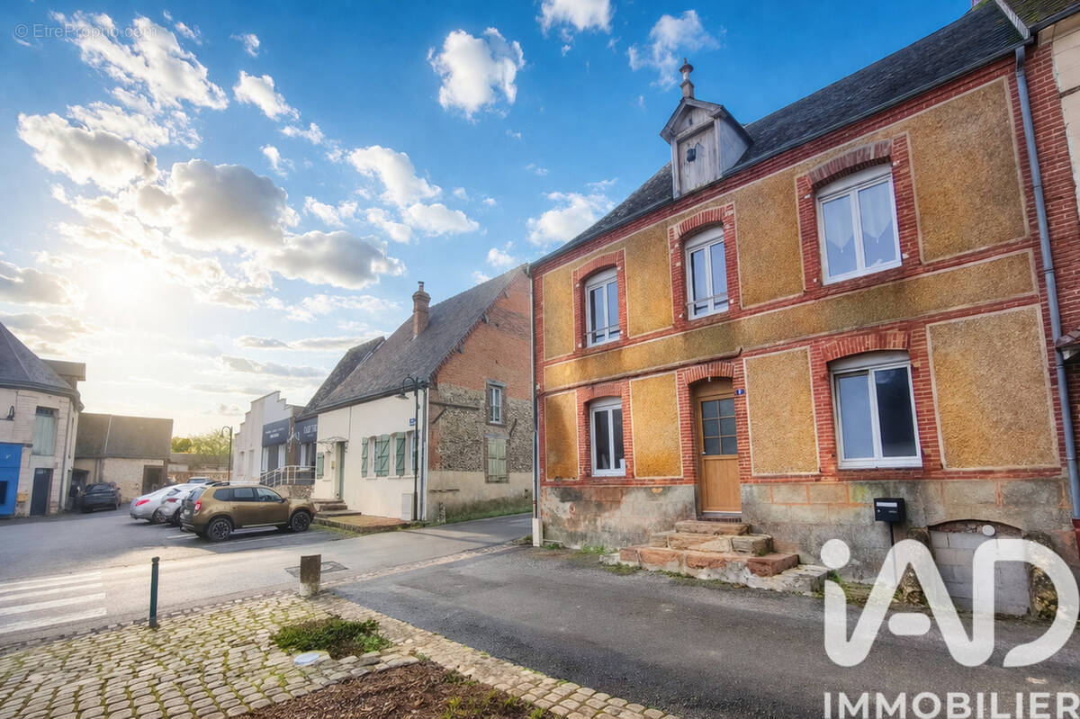 Photo 1 - Maison à CHAMPROND-EN-GATINE
