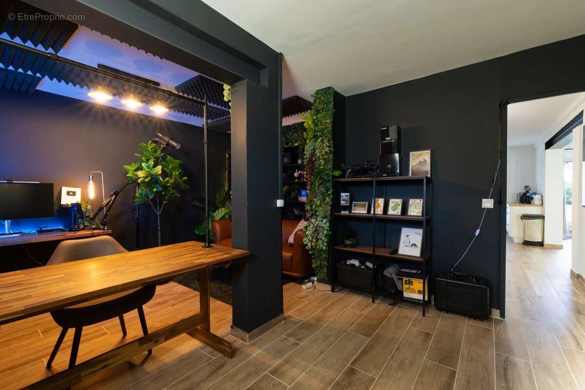 Appartement à MARSEILLE-9E