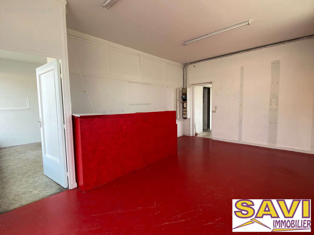 Local commercial 2 - Appartement à CHALETTE-SUR-LOING