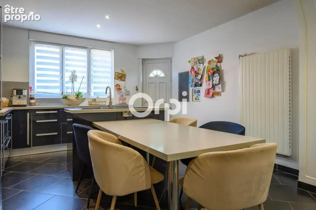 Maison 110m², Jardin, Stationnement - photo 6