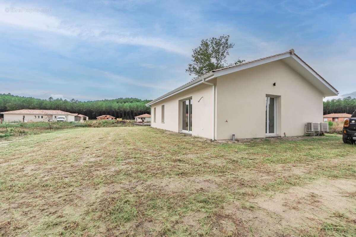 Maison à VIELLE-SAINT-GIRONS