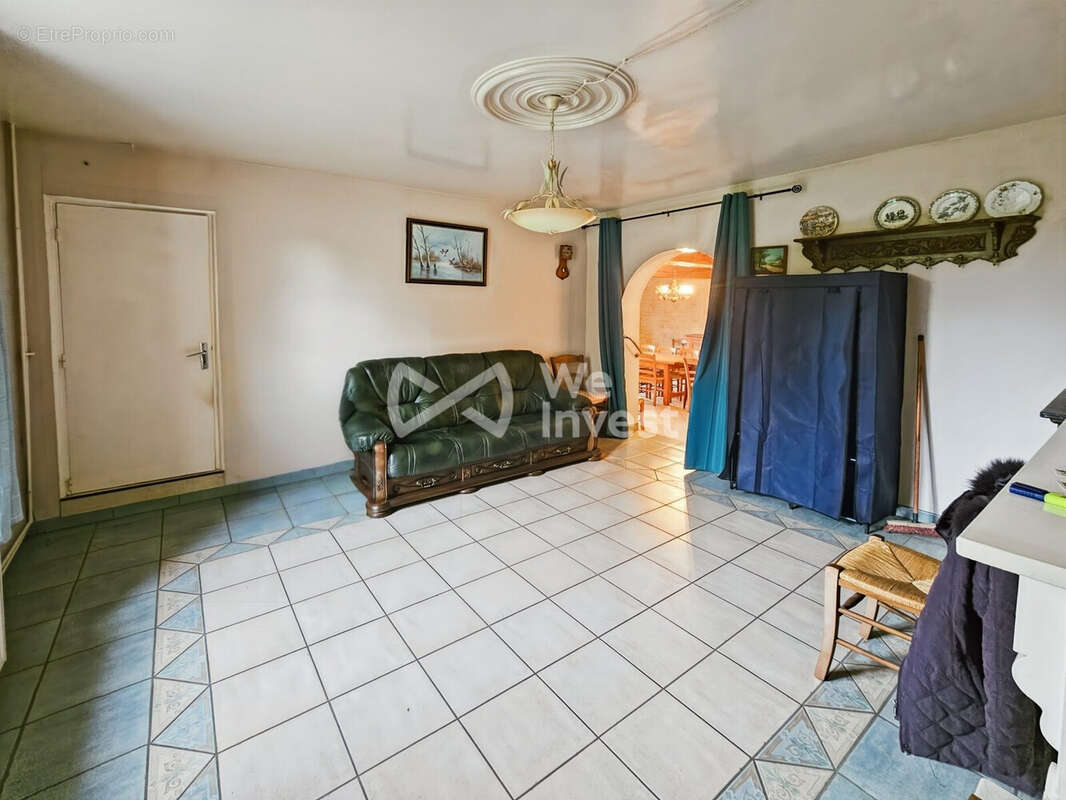 Maison à TAILLETTE