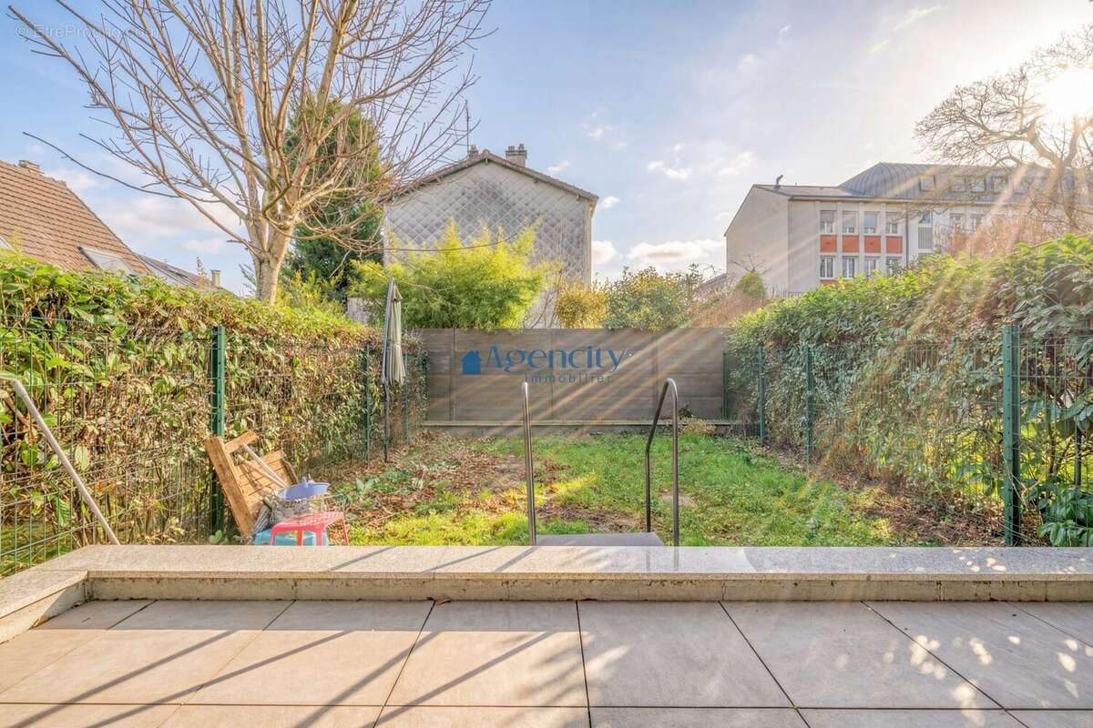 jardin terrasse - Appartement à NOISY-LE-GRAND