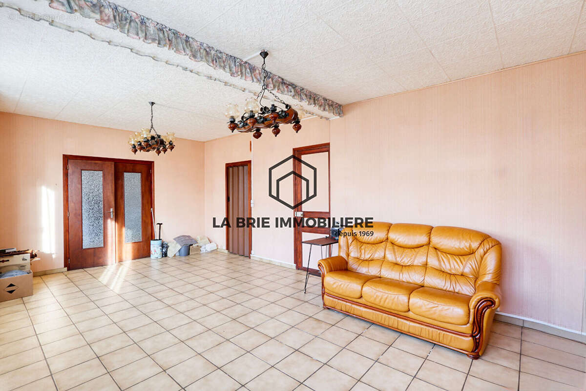 Maison à GRISY-SUISNES