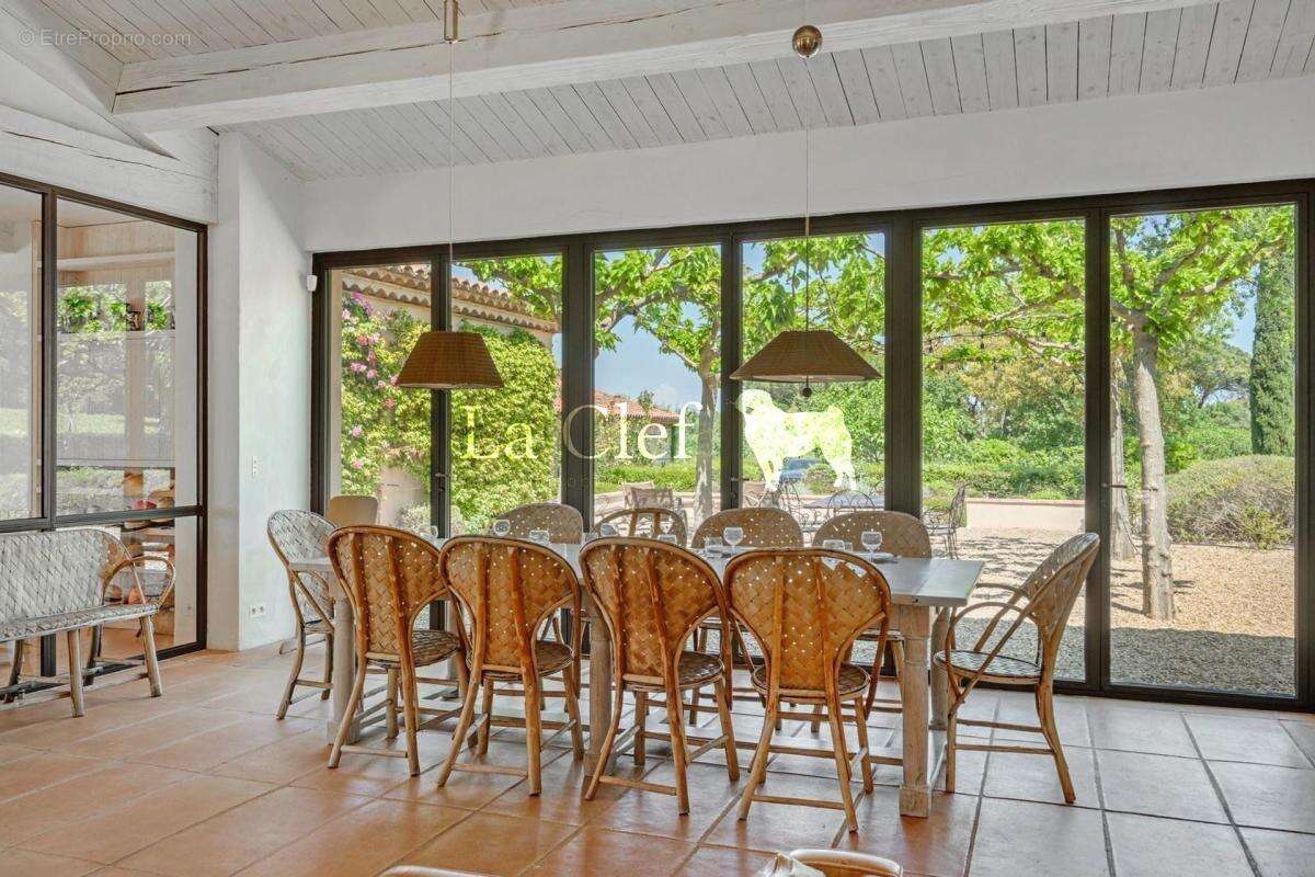 Maison à ROQUEBRUNE-SUR-ARGENS