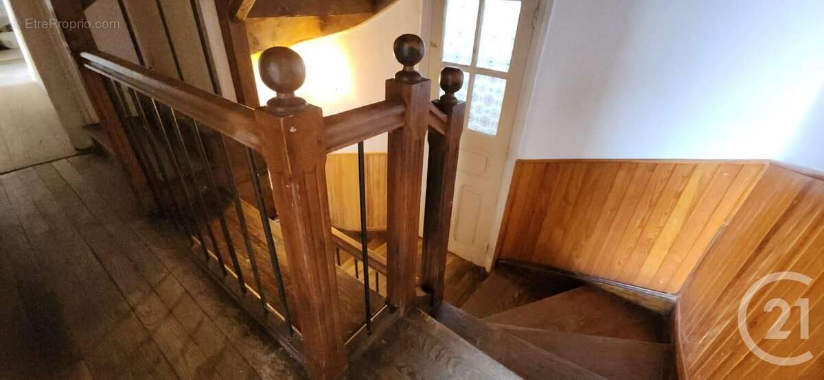 Maison à MUR-DE-BARREZ