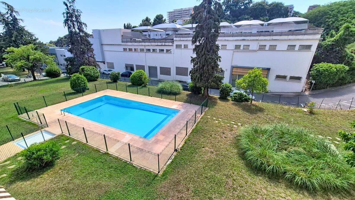 Appartement à LE CANNET