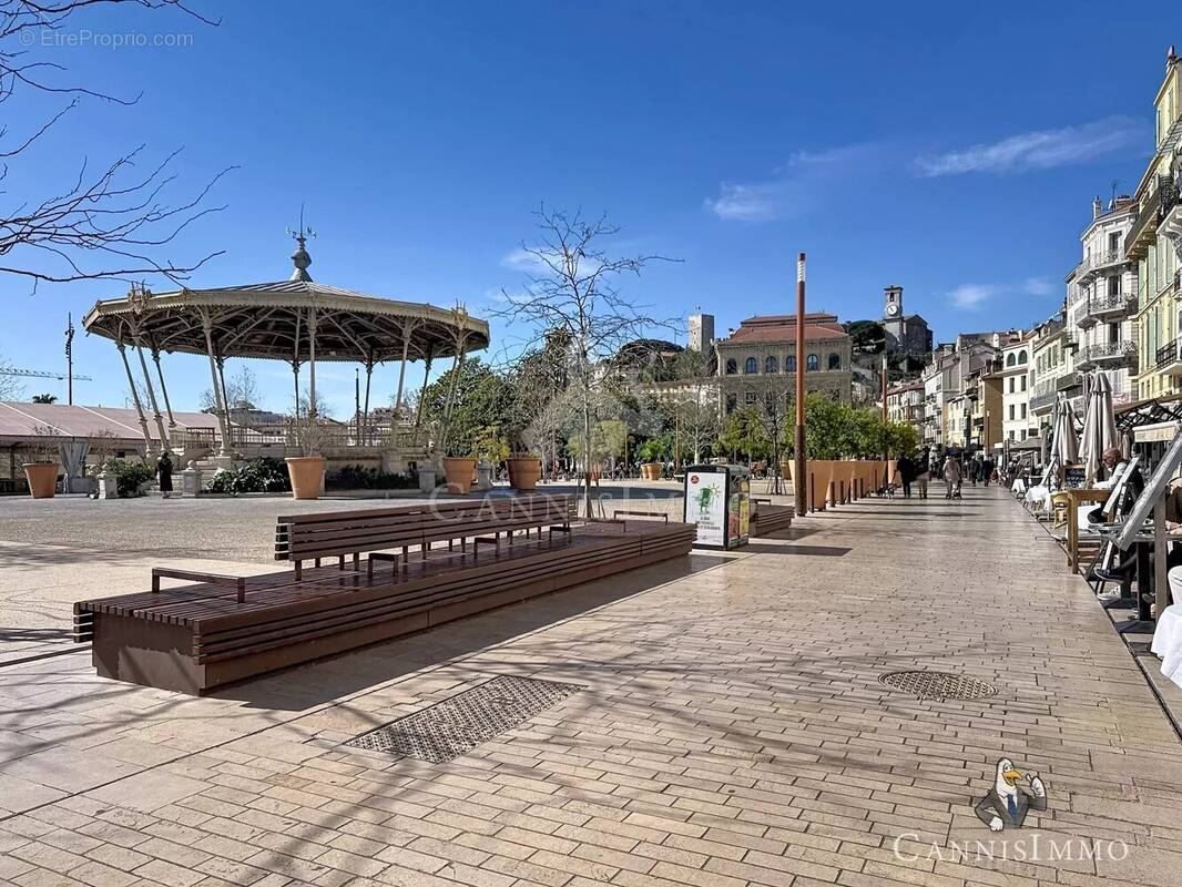 Commerce à CANNES