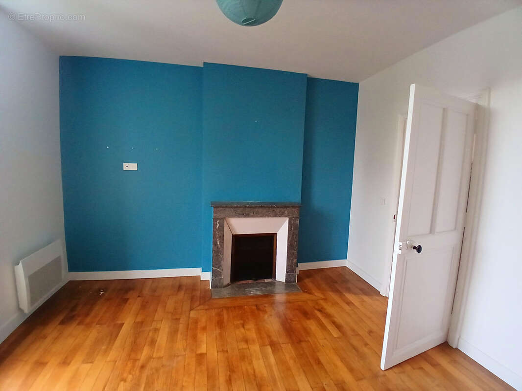 Maison à VILLELOIN-COULANGE