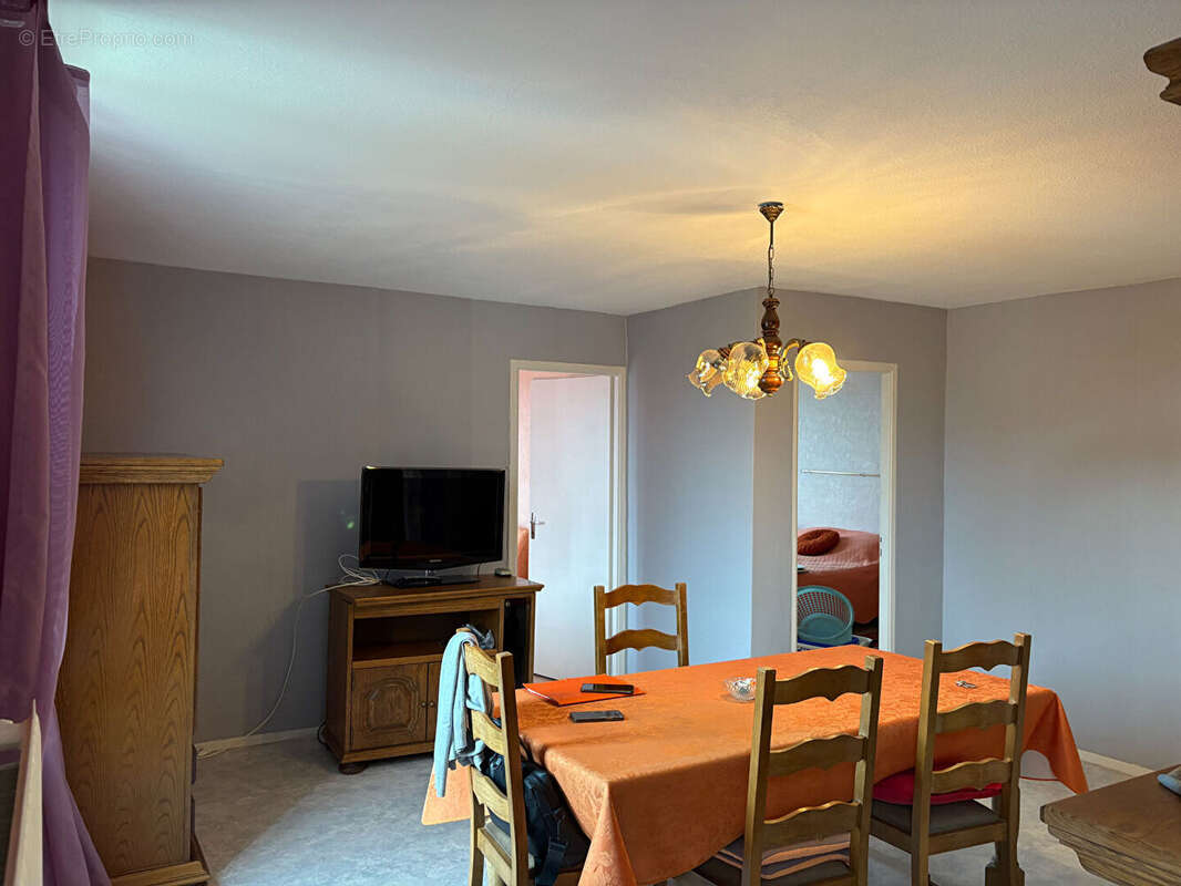 Appartement à ARS-SUR-MOSELLE