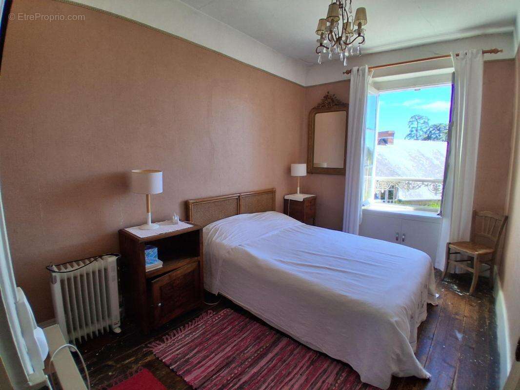 Maison familiale, 5 chambres, au coeur de Prissac (36) - photo 24