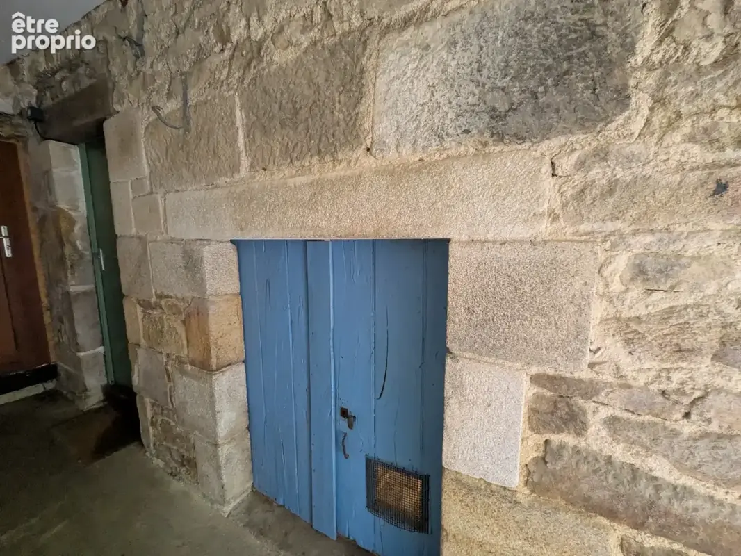 Guemene sur scorff maison atypique en bon etat general de 2 pieces avec cave une dépendance et un jardinet - photo 10