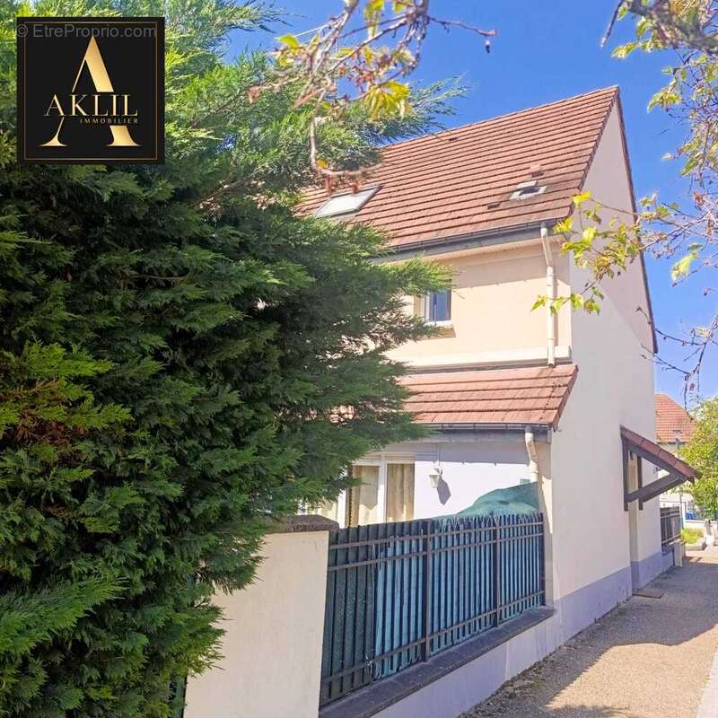 Photo 3 - Maison à GENNEVILLIERS