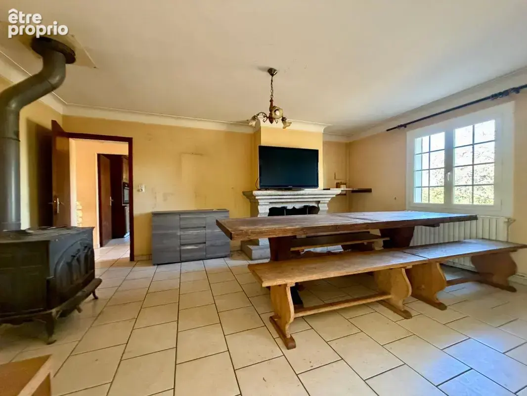 Maison de plain-pied sur 5,6 ha de prairies – vue dégagée – dépendances - photo 7
