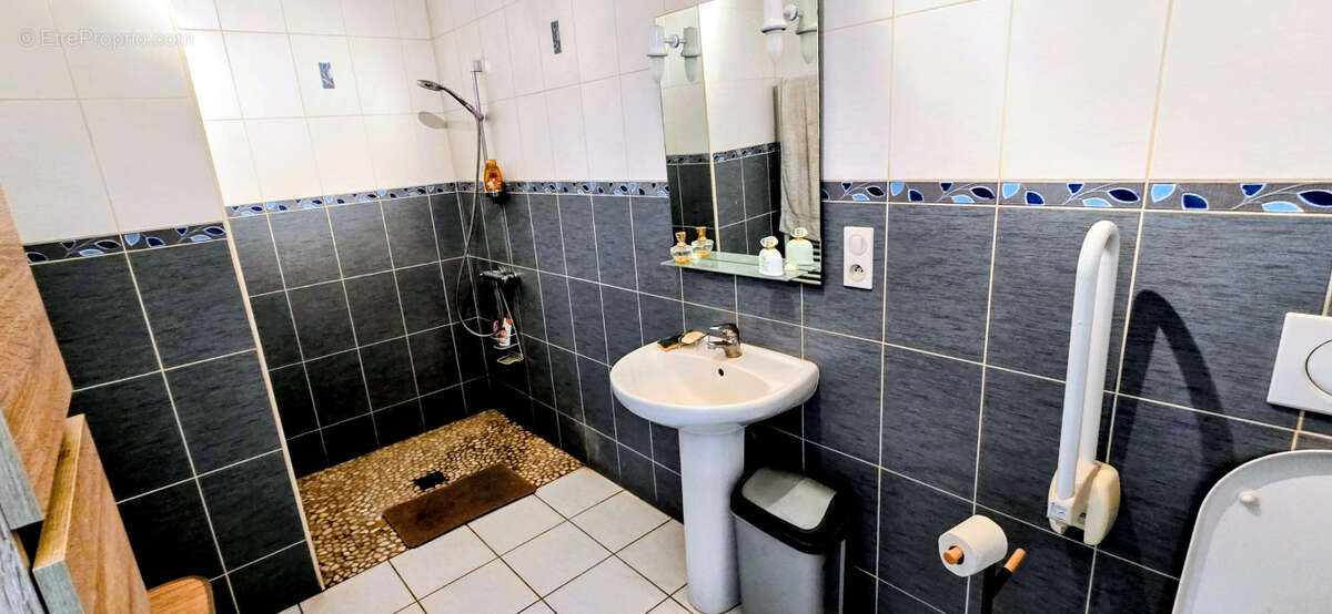 Maison 217 m² à Champlitte  - photo 8