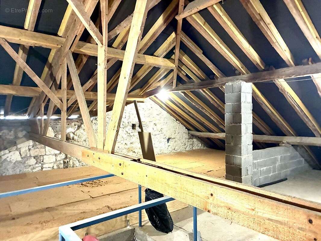 Maison à SAINTE-LIVRADE-SUR-LOT