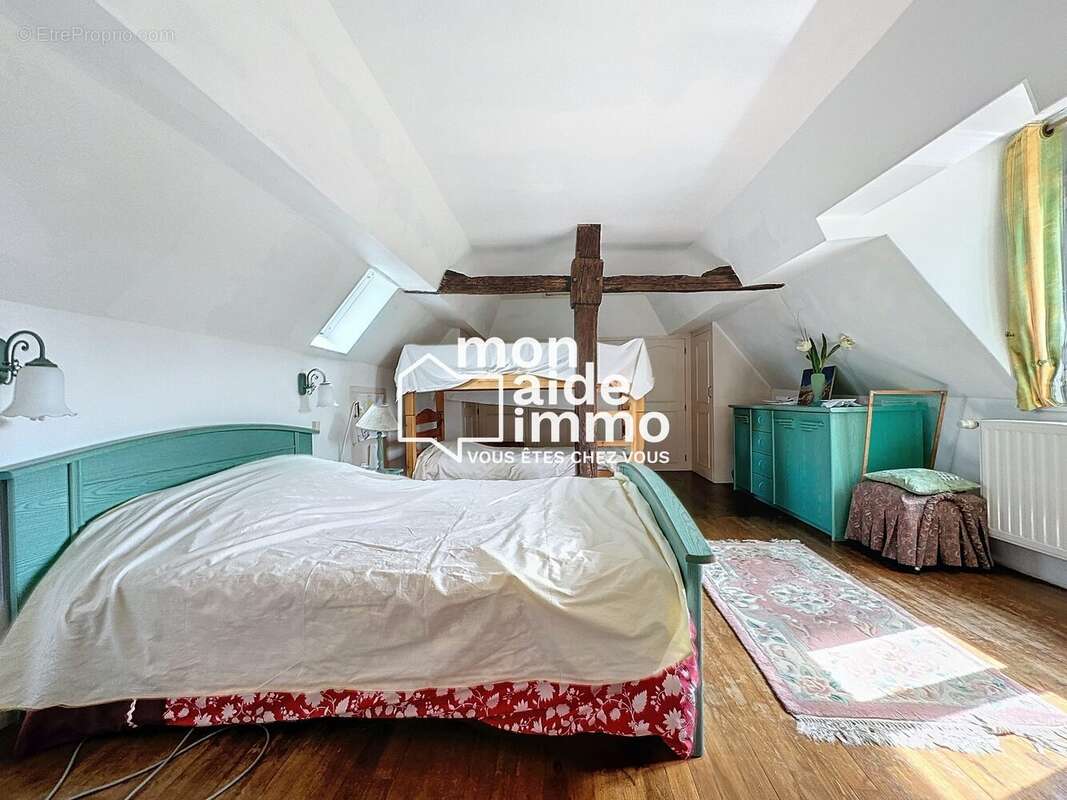 Maison à SAINT-PRIEST-LES-FOUGERES