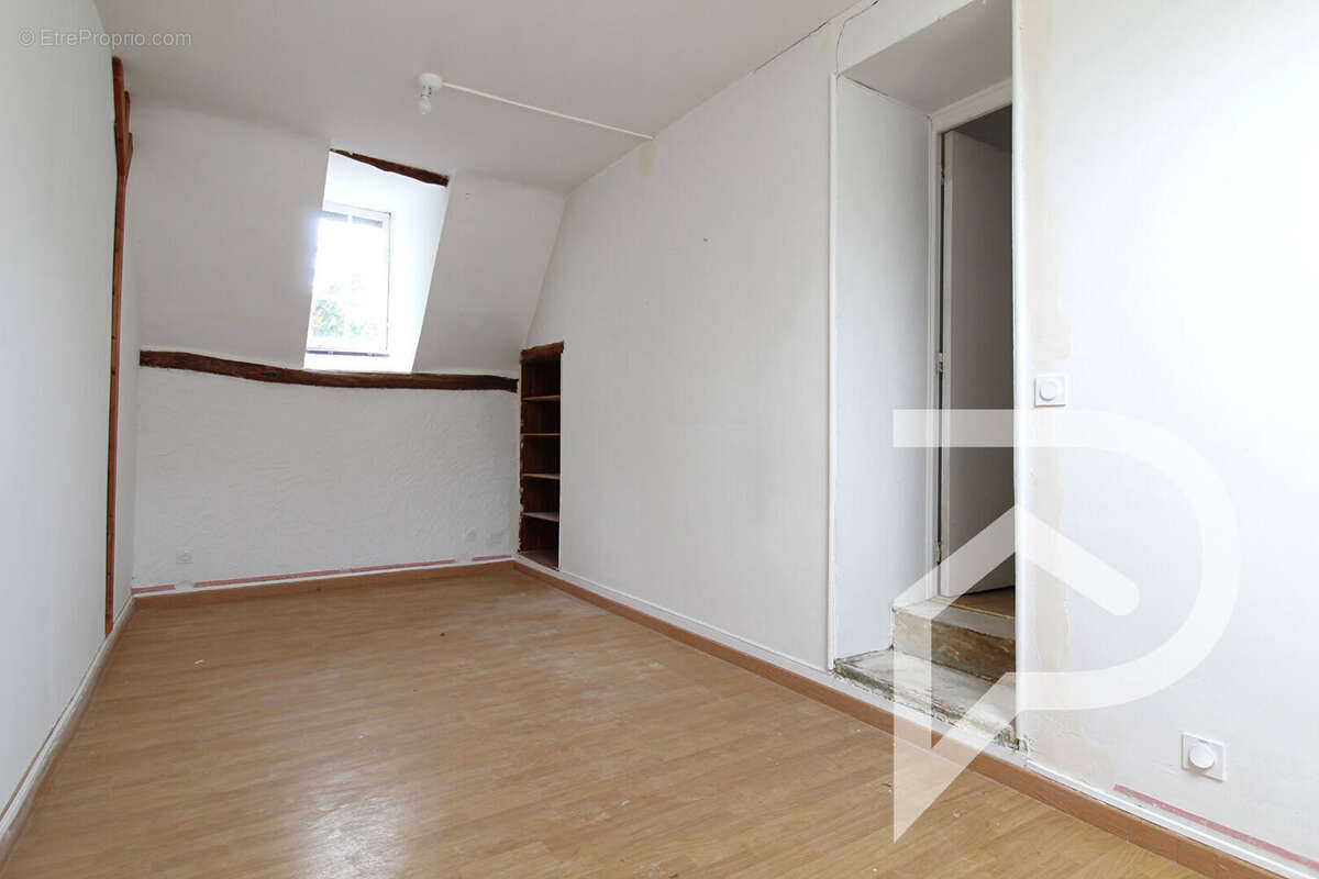 Maison à CUISE-LA-MOTTE