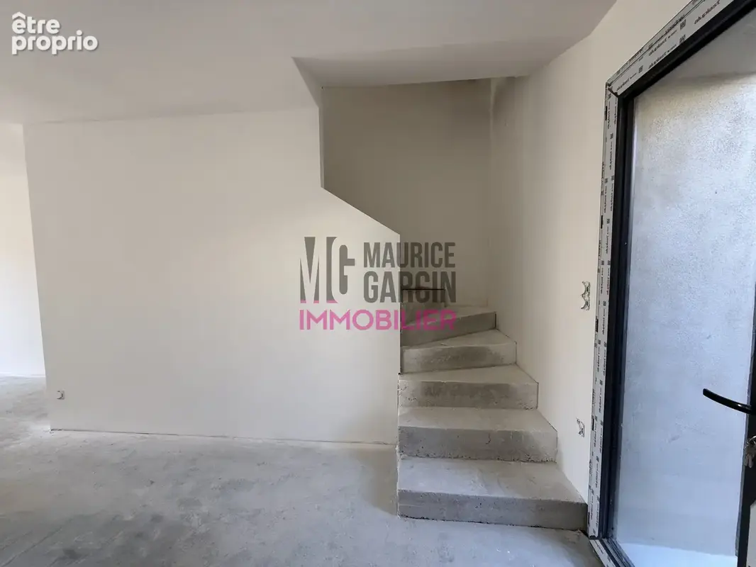 Appartement 4 pièces 93 m² à vendre à Entraigues-Sur-La-Sorgue (84320) - photo 4