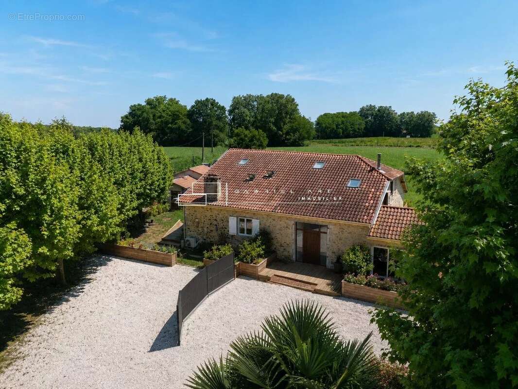 Maison à SAUBRIGUES