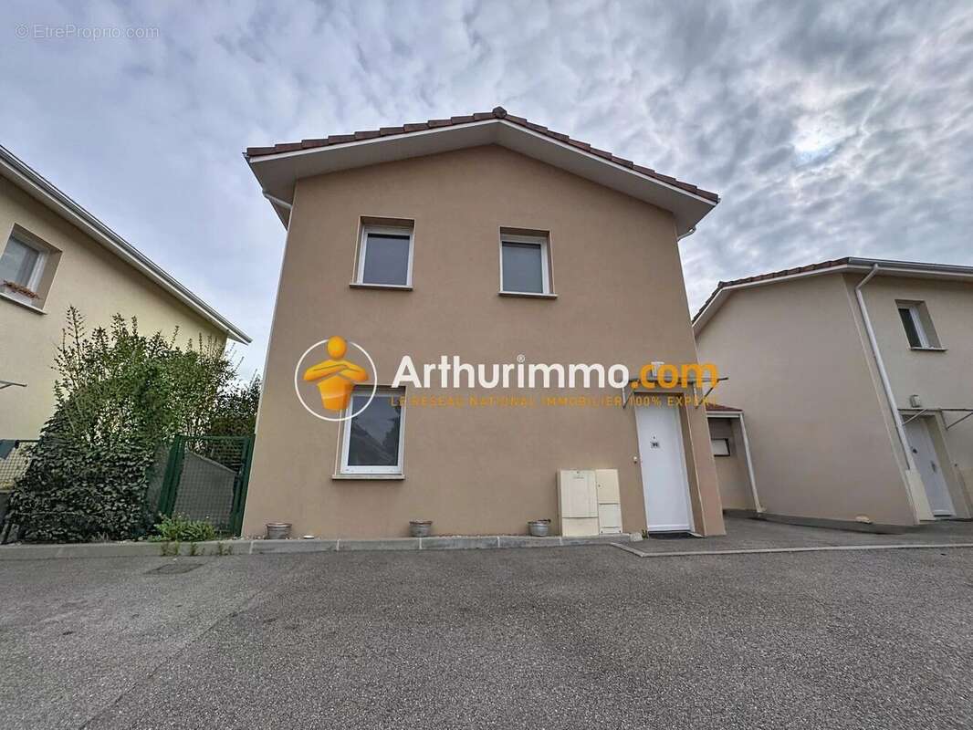 Maison à BOURGOIN-JALLIEU