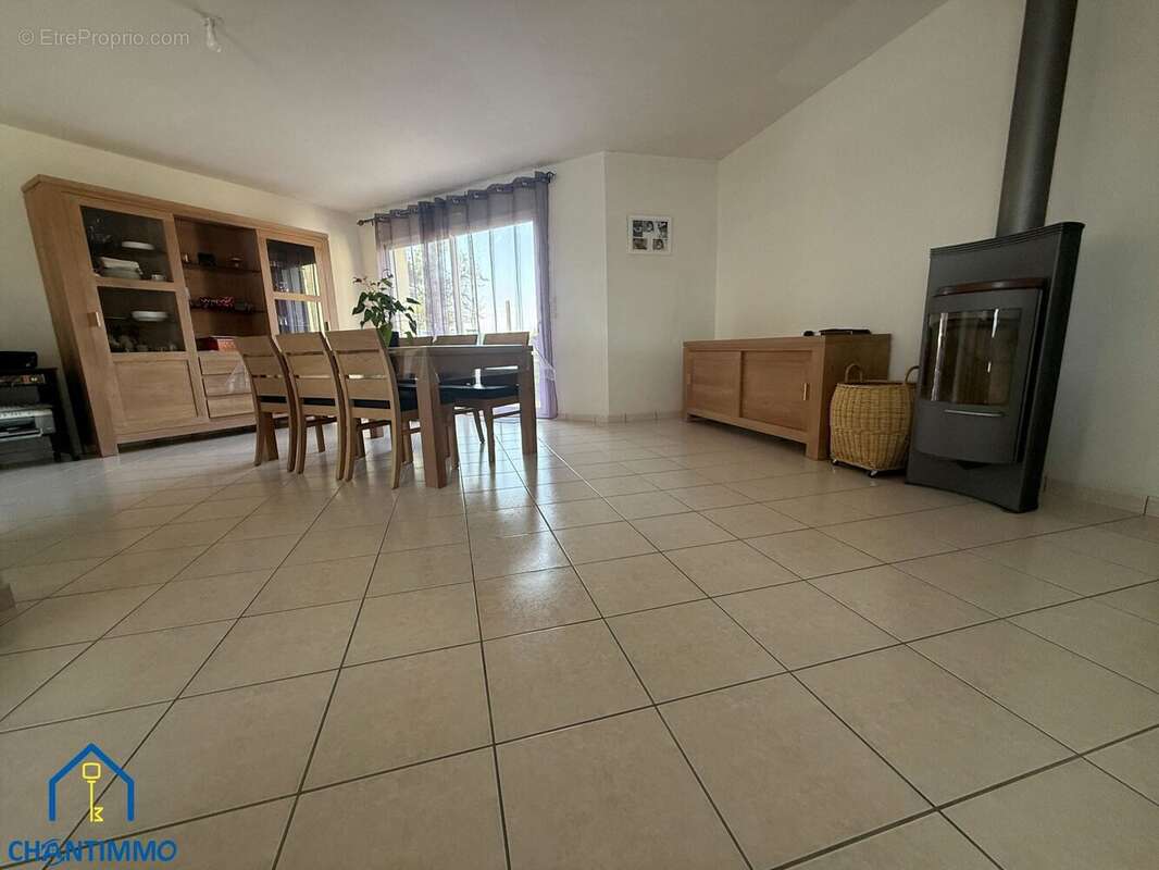 Maison à LA CAILLERE-SAINT-HILAIRE