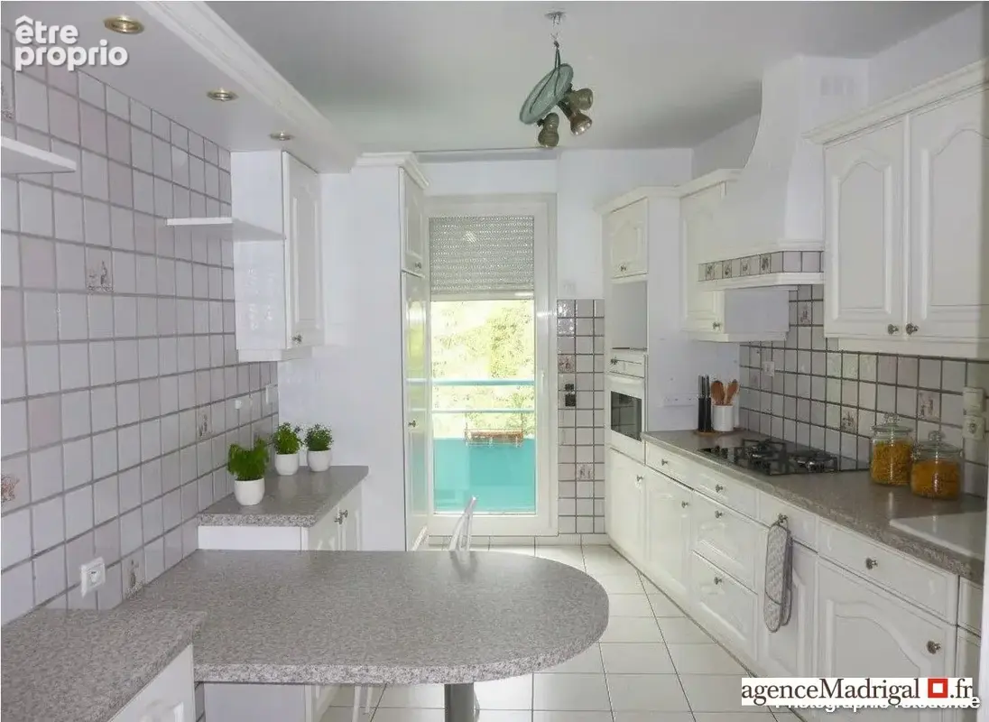 Appartement 4 pièces 89 m² à vendre à Voiron (38500) - photo 5