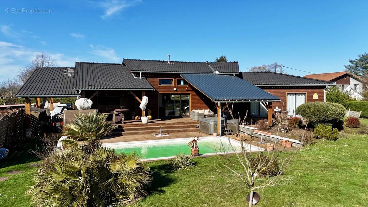 Maison à LORP-SENTARAILLE