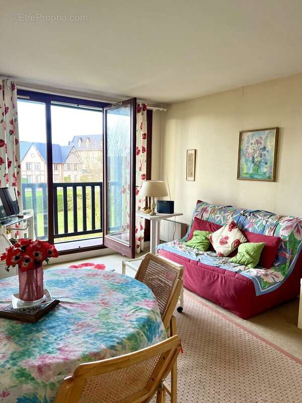 Appartement à BLONVILLE-SUR-MER