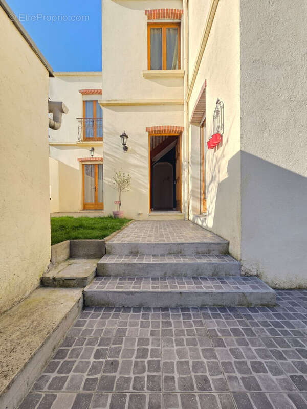 Maison à SAINT-QUENTIN