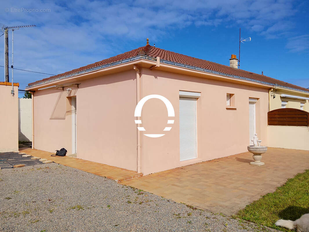 La Plaine Sur Mer  Maison+ dépendance logement - photo 14