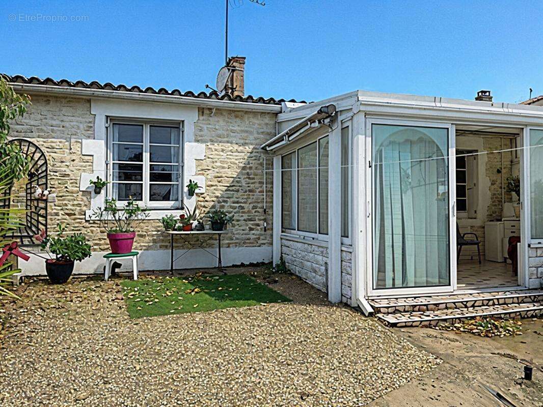 Maison à SALLES-SUR-MER