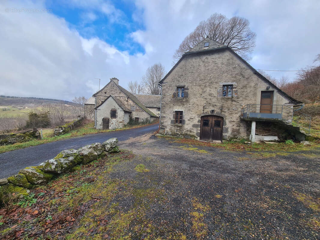 Maison à SAINT-CHELY-D'AUBRAC
