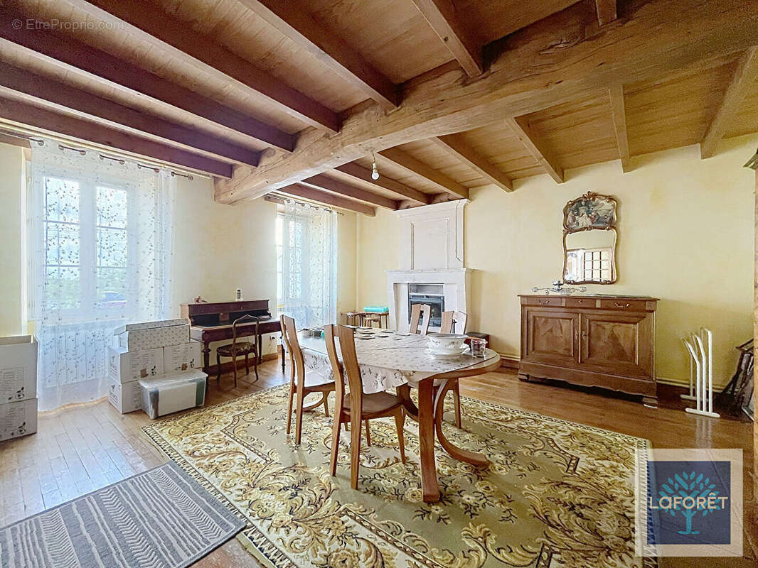 Maison à JONZAC