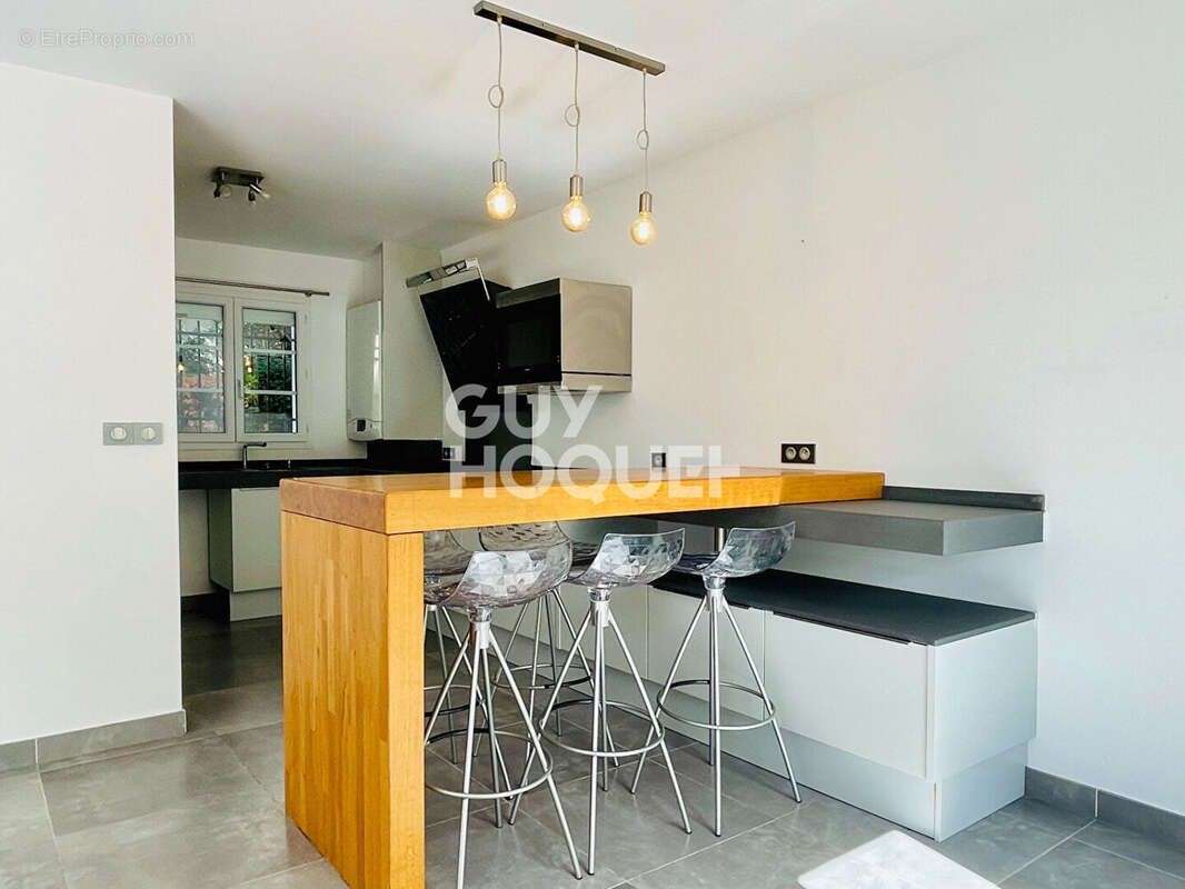 Maison 101 m2  3 chambres + terrain 147 m2 - photo 8