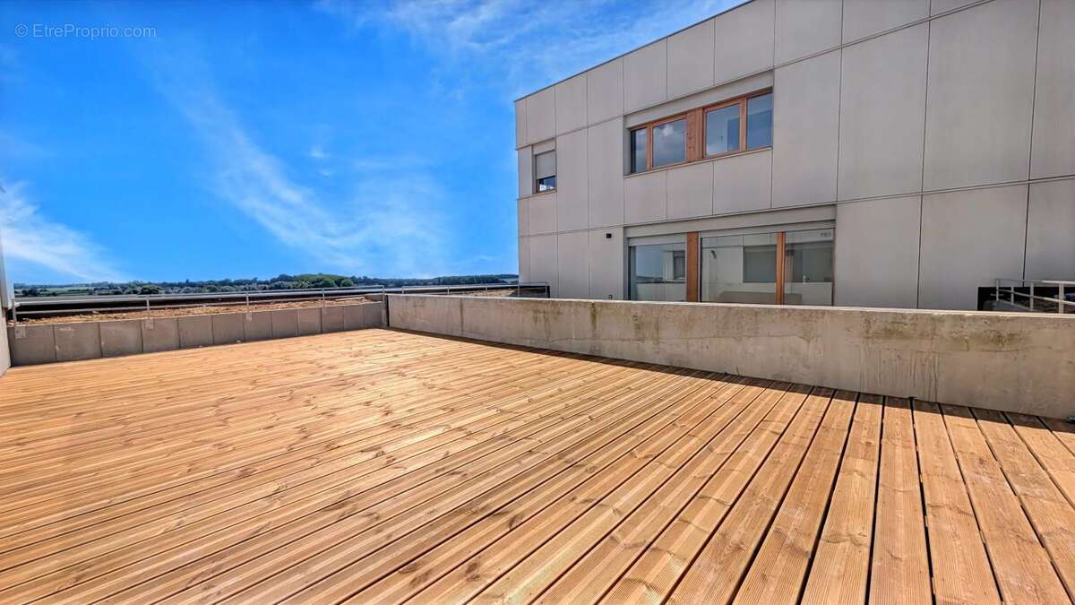 Appartement à BUSSY-SAINT-GEORGES