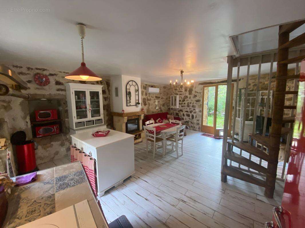 Maison de charme vue rivière – 139 m² – 2 logements indépendants - photo 15