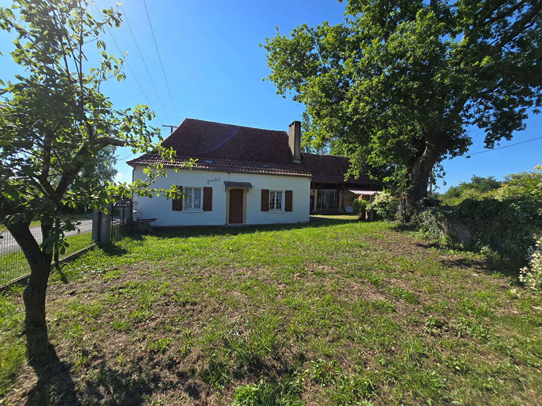 Maison à DOAZON