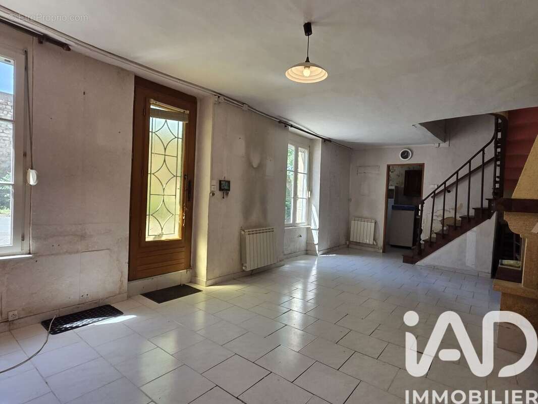 Maison 100 m² à Bernesq  - photo 2