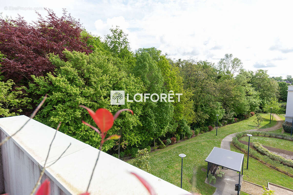 Appartement à EMERAINVILLE