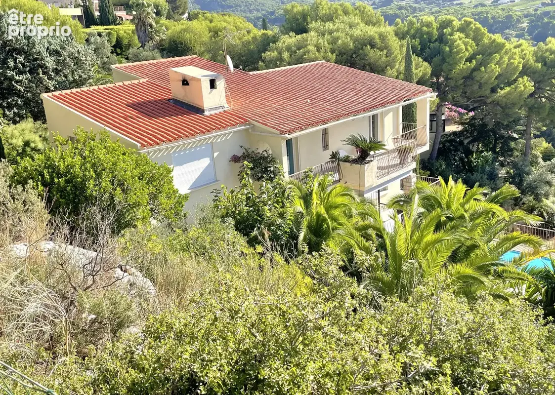 Cassis - Vente maison avec garage, piscine & vue mer - photo 7