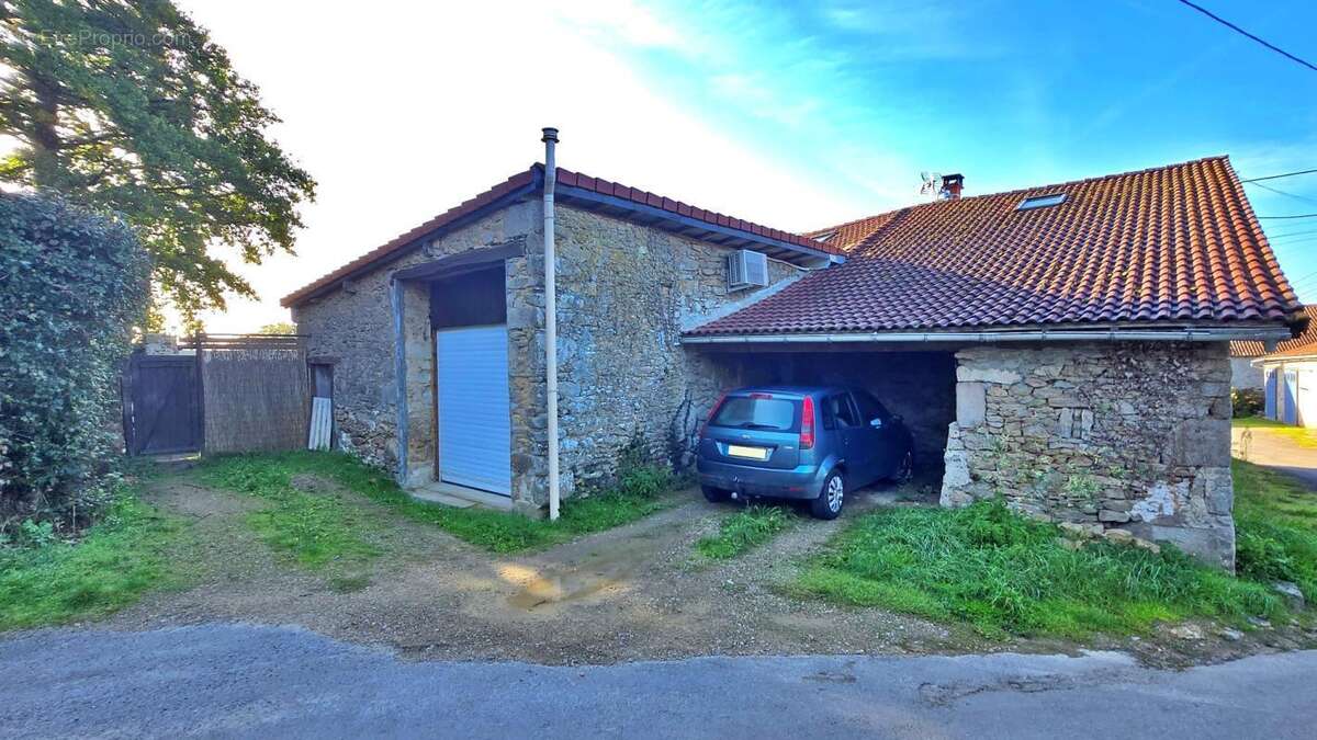 Maison rénovée en Pierre 6 pièces + Jardin + Garage - ORADOUR SUR GLANE (87) - photo 12
