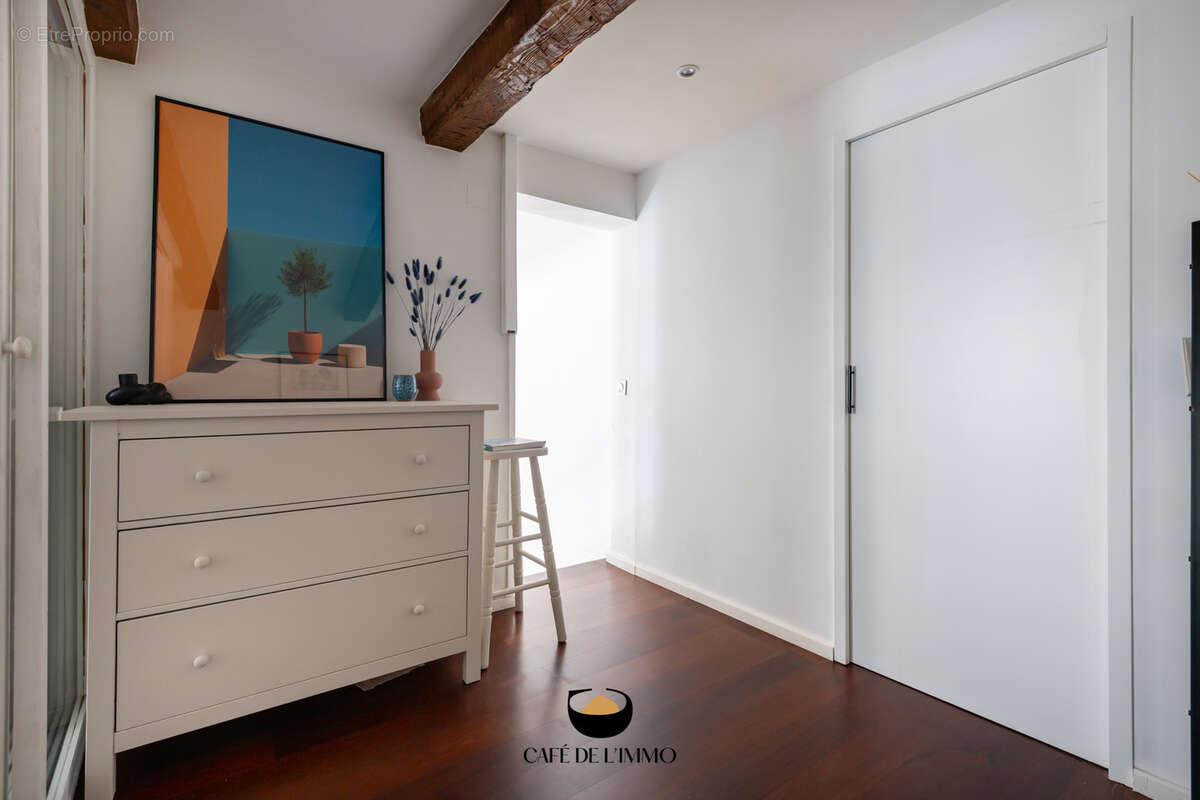 Appartement à MARSEILLE-6E