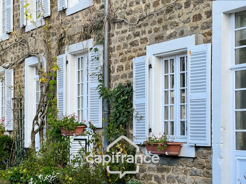 Maison à SAINT-LEONARD