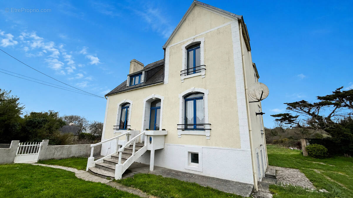 Maison à PLOZEVET