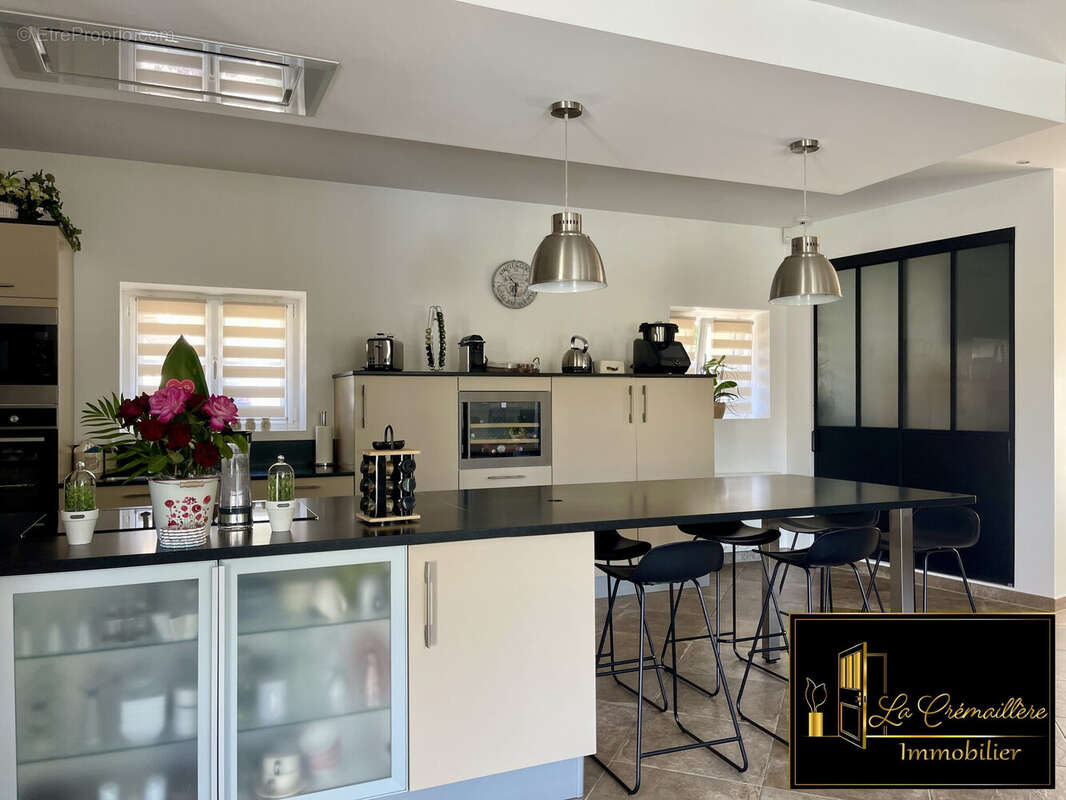 Maison 164 m² à Sermaise  - photo 4