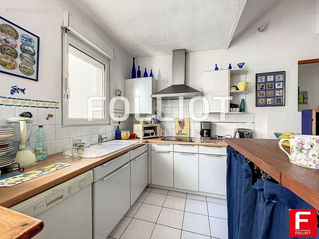GRANVILLE : appartement T3 à vendre Hyper centre - photo 4