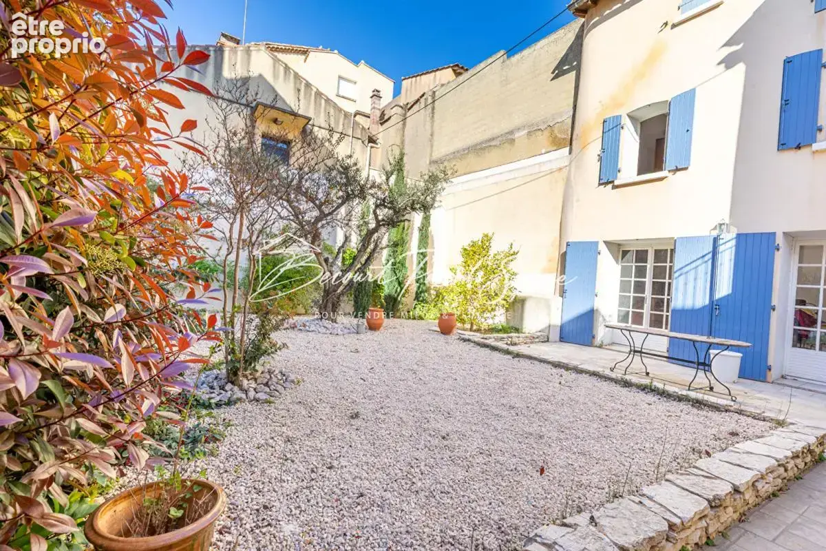 Rare - avec potentiel - maison de caractère avec cour intime, terrasses - photo 3