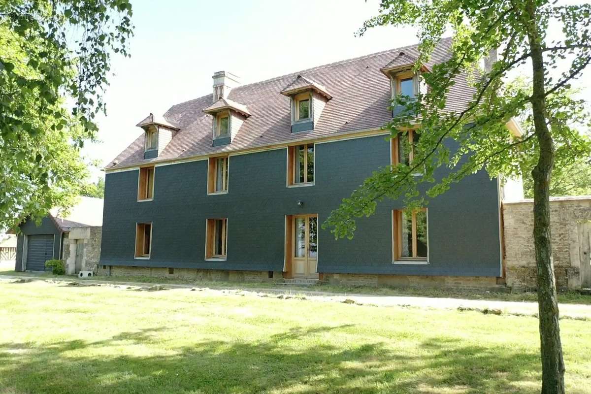 Maison à SAINT-PIERRE-SUR-DIVES