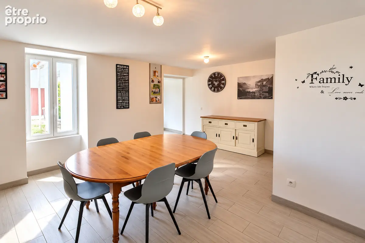 Partie de mas rénovée  4 chambres dpe b terrain de plus de 6 000 m² - photo 4
